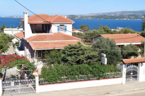  Tzivras Villa & Apartments  Аргостоли
